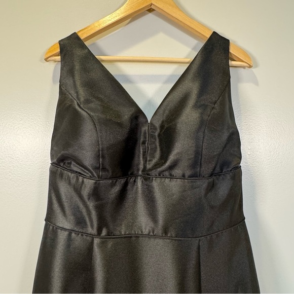 Sherri Hill Elegant Black Evening Gown, Prom dress, size 16, black - Picture 4 of 10